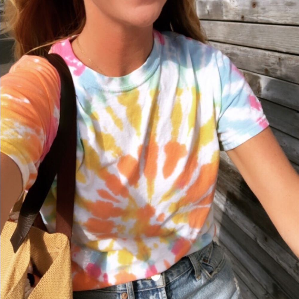 Vintage Spiral Tie-Dye Rainbow Cotton Tee Shirt 🌈 - Picture 3 of 11